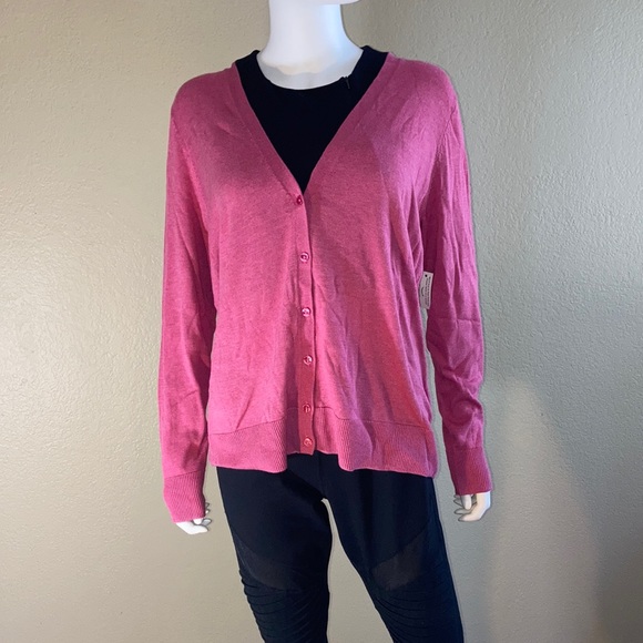 V-Neck Amazon Essentials Sweater - Picture 1 of 5